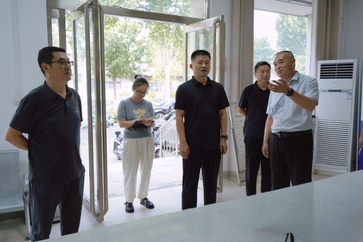 鶴壁市法學會到?？h調研法學會工作